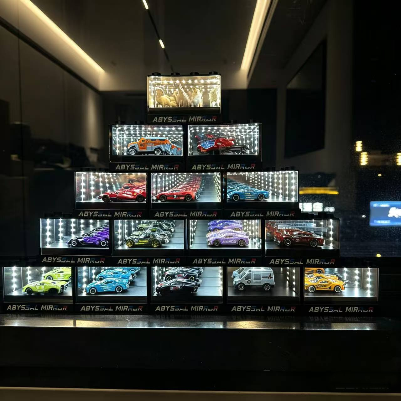 Kotak Display Model Mobil Baru - Audio Music Car ulasan dan harga